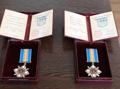 Родные погибших защитников Харьковщины получили государственные ордена