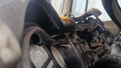 На Харківщині затримали пару, яка підпалила автомобілі військових і цивільних