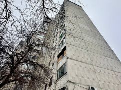 Нові ліфти і капремонт: як у Харкові відбудовують багатоповерхівку після обстрілів