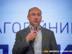 Допомога лікарням та гранти для бізнесу: плани фонду Парамонова на 2026&ndash;2027 роки