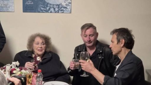 Харківський письменник Жадан завітав на день народження 96-річної Ліни Костенко