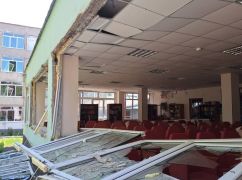 Армія РФ вдруге вдарила по автодорожньому коледжу в Лозовій: деталі