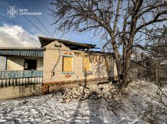 Ворожий дрон підпалив будинок на Харківщині: кадри з місця обстрілу