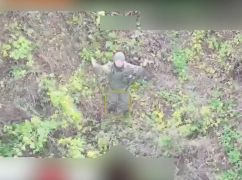 На Харківщині російський військовий здався в полон під супроводом дрона з гучномовцем