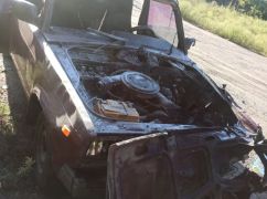 Росіяни обстріляли автівку з гуманітаркою на Вовчанщині: кадри з місця