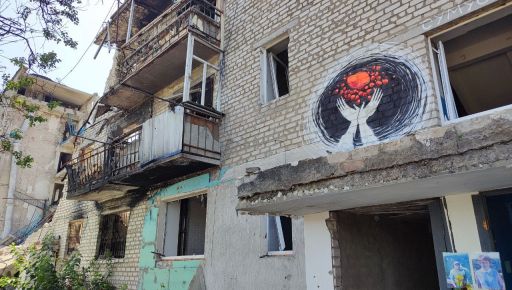 В Изюме под завалами многоэтажки, которую разбомбили россияне, могут быть еще 5-6 тел - мэр