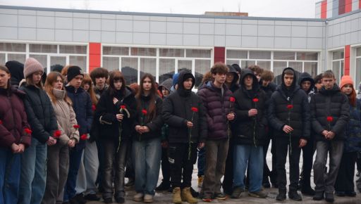 В Харькове открыли мемориальные доски погибшим выпускникам двух лицеев