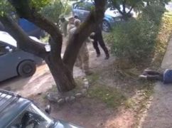 У Харкові суд відсторонив від посади працівника ТЦК, який штовхнув пенсіонерку