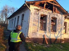 Атаковали авиацией и дронами: полиция показала последствия обстрела Харькова и области