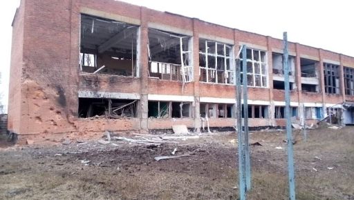 Россияне сбросили три авиабомбы на Харьковскую область: повреждены учебное заведение и дома