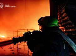 На Харківщині загасили масштабну пожежу після удару дронами по підприємству