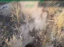 На Харківщині "приземлили" десятки дронів і знищили техніку росіян: кадри ліквідації