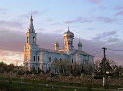 Державі чи громаді: харківська прокуратура бореться за П’ятибанний храм
