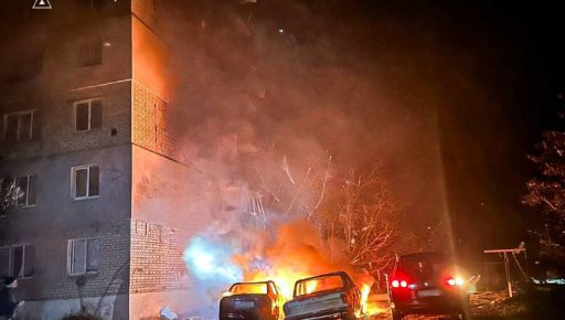 Як палали багатоповерхівки в Балаклії: ДСНС опублікувала фото наслідків російського удару