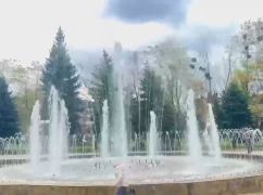 У Харкові запустили фонтан в Олександрівському сквері