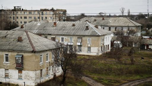 Разрушенный рашистами Изюм: В Харьковской ОВА показали, как отстраиваются многоэтажки в деоккупированном городе