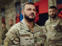 Зеленский присвоил генеральское звание командиру харьковского корпуса "Хартия"