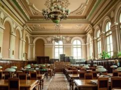 Мінкульт збирає донати на відновлення унікальної харківської бібліотеки, зруйнованої рашистами