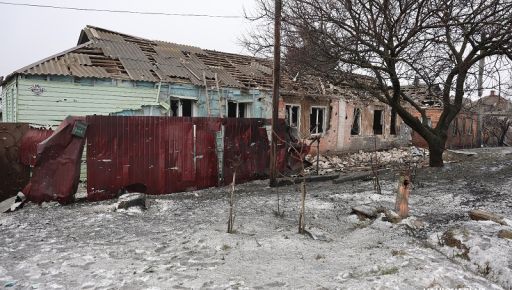 Полиция показала разбитые дома после российских атак на Харьковщину 27 января