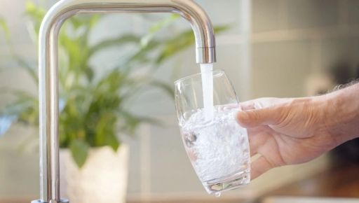 Райцентр Харьковской области пил непроверенную воду: что известно