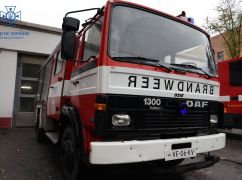 Нідерландські пожежники передали харківськім рятувальникам спецтранспорт та обладнання