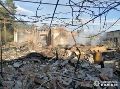 Уничтоженные дома и выгоревший лес: Полиция показала последствия российских ударов по Харьковщине