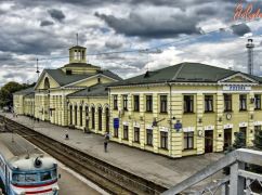 Армія РФ ударила по залізниці та електромережах на Харківщині: що відомо