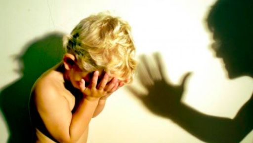 На Харківщини засудили двох чоловіків за розбещення та насильство над дітьми