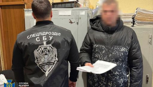 У Харкові керівник районного ТЦК "зняв" із розшуку 16 ухилянтів: його та спільника затримали