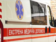 Росіяни обстріляли касетними боєприпасами село на Харківщині: поранений чоловік