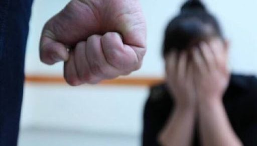 В Харькове мужчина до смерти избил свою сожительницу и спрятал тело на балконе