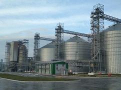 Ночью россияне атаковали зерновое предприятие в Харьковской области: кадры с места