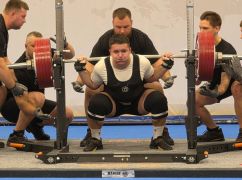 Присел с 312 кг: харьковский юноша установил рекорд Европы по пауэрлифтингу