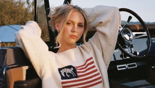 Зірковий футболіст із Харківщини пів року був у блоці: відома модель пояснила причину