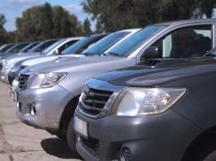На Харківщині передали на фронт 15 пікапів