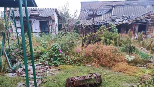 На Харківщині окупанти підірвали мости: Зруйноване житло, що неподалік