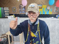 Фонд Дениса Парамонова подарил кухню Фуминори Цучико, который бесплатно кормит людей в Харькове