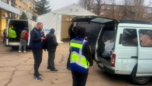 Поліцейські показали евакуацію людей на Харківщині: Скількох вдалося вивезти