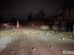 Харківські копи показали наслідки руйнівних атак рф, у яких постраждали троє людей