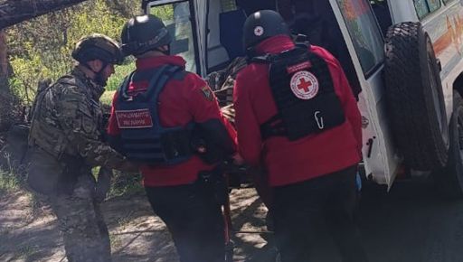 На Харківщині з прифронтового села евакуювали подружжя, що постраждало від обстрілу
