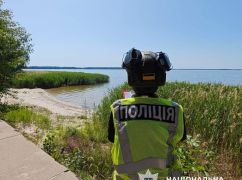 Поліція показала місце, де чоловік підірвався на вибухівці в Харківській області