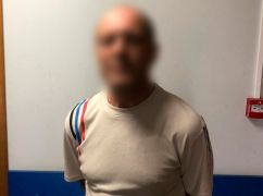 Харків'янин із ножем та молотком накинувся на чоловіка через ревнощі