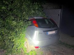 П'яний водій врізався у дерево в Харкові: подробиці ДТП