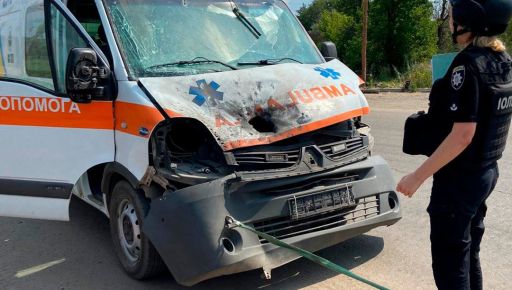 Ворожий дрон атакував "швидку" на Харківщині: поранено двох медиків