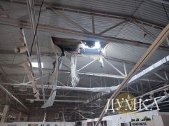 З'явилися перші фото зсередини атакованого росіянами магазина у Харкові