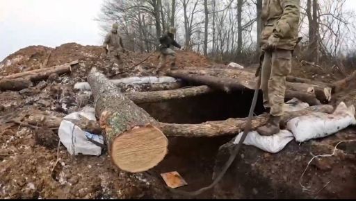 Харківські тероборонівці показали, як тракторні війська будують укріплення