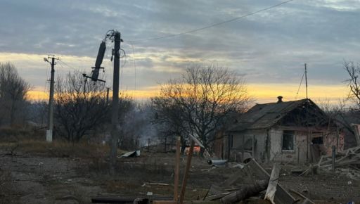 Оккупанты сбросили 4 авиабомбы на село в Харьковской области