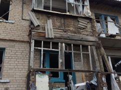 Правоохоронці показали понівечені будівлі внаслідок обстрілів РФ на Харківщині