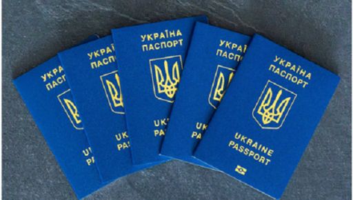 "Непросте питання": чи планує харківська молодь покидати Україну