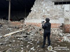 Полицейские показали последствия российских атак в Харьковской области в сутки